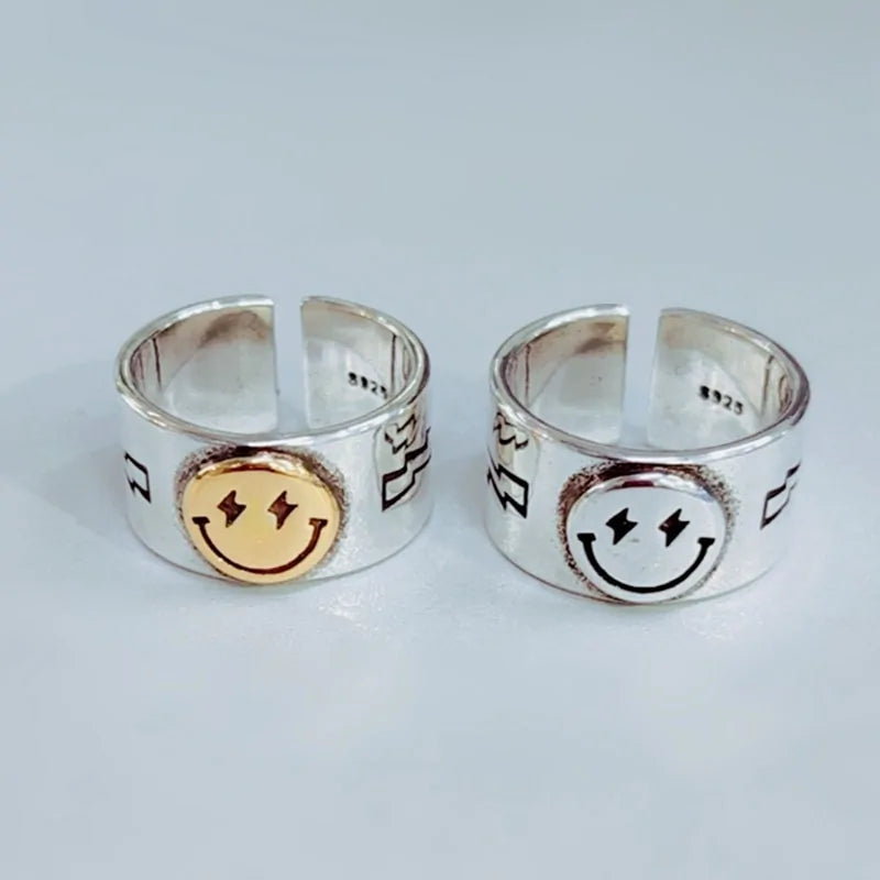 Anillos de cara de sonrisa feliz vintage