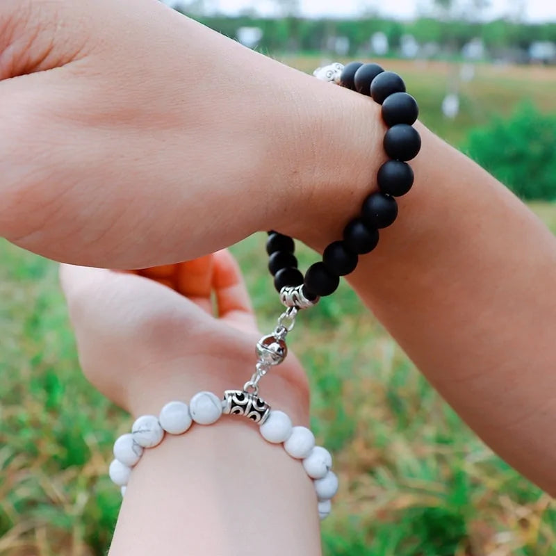 Pulsera de piedra para parejas con imán vintage