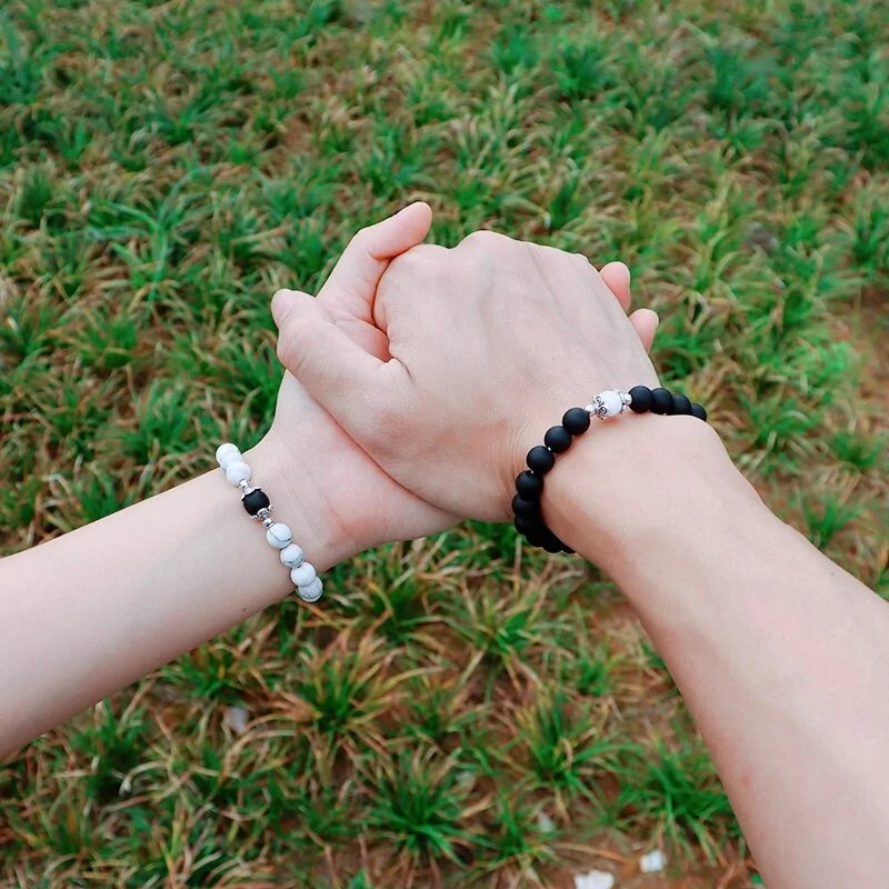 Pulsera de piedra para parejas con imán vintage